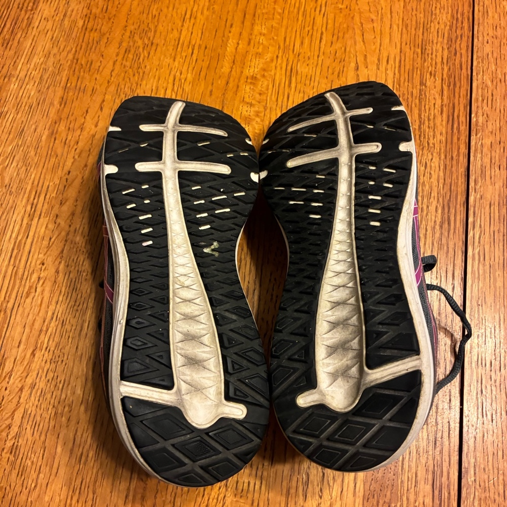 ASICS Patriot 11 Women's Running Shoes Dark Grey Pink 1012A705‎ Size 8.5 - Picture 4 of 5